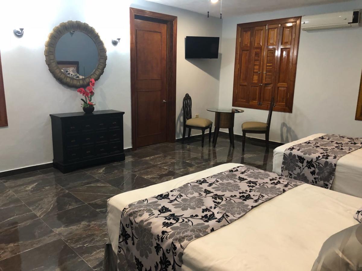 Izamal Plaza Hotel ภายนอก รูปภาพ